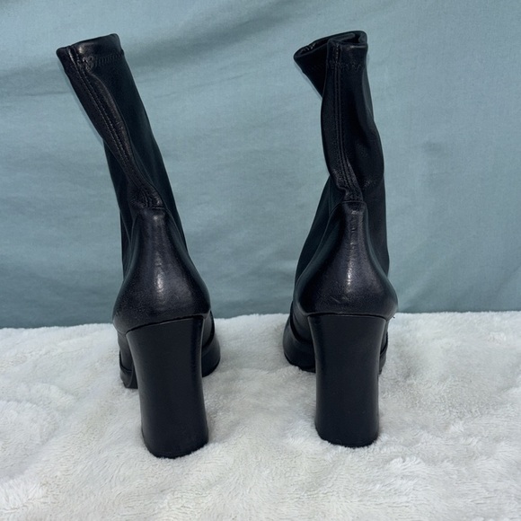 NWOT STUART WEITZMAN CURVEBLOCK 100 SQUARE LEATHER BOOTIE SOCK BLACK 8B - Picture 4 of 8